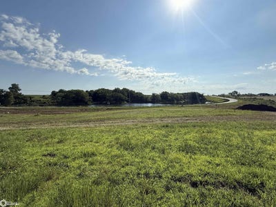 /international/us/158-lake-drive-melrose-ia-110100581575/