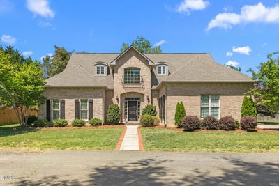 /international/us/2049-edgewood-avenue-burlington-nc-110107506563/
