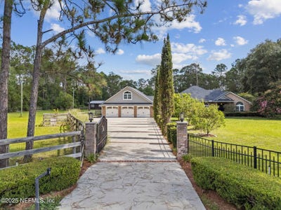 /international/us/10382-ford-road-bryceville-fl-110100766883/