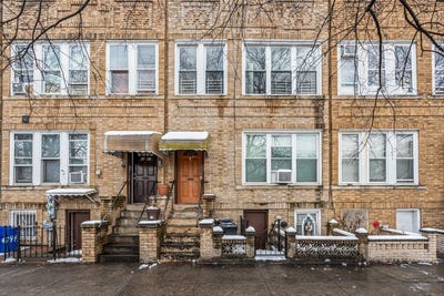 /international/us/6443-central-avenue-glendale-ny-110097361611/