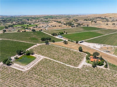 /international/us/4335-highway-41-e-paso-robles-ca-110093061418/