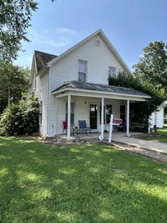 /international/us/383-main-st-barry-il-110119556239/