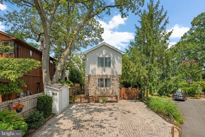 /international/us/7674-pine-knob-road-pasadena-md-110101258027/