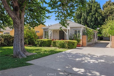 /international/us/16005-wyandotte-street-lake-balboa-ca-110100657759/