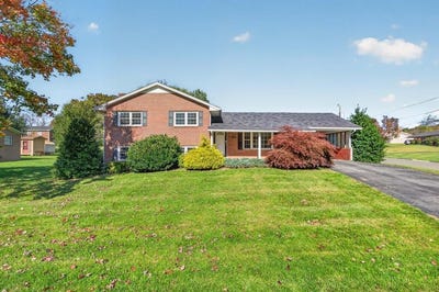 /international/us/690-mountain-view-drive-wytheville-va-110120806806/