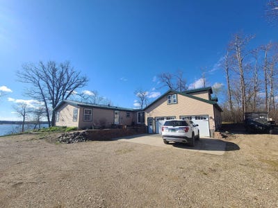 /international/us/225-long-lake-east-bottineau-nd-110108172953/