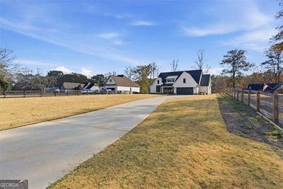 /international/us/27-linda-road-sw-cartersville-ga-110107356447/