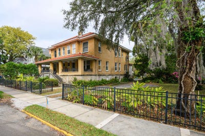 /international/us/24-saragossa-st-st-augustine-fl-110106704152/
