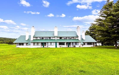 /international/us/261-village-green-drive-stowe-vt-110108494111/