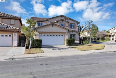 /international/us/16166-meadowmeer-ln-fontana-ca-110106812037/