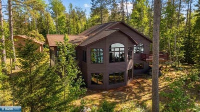 /international/us/13699-mill-road-ely-mn-110106919060/