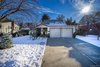 /international/us/524-livingston-street-westbury-ny-110105018720/