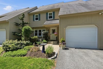 /international/us/20-rosslare-dr-worcester-ma-110108297028/