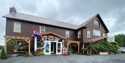 /international/us/233-park-street-tupper-lake-ny-110119404778/