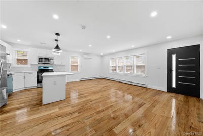 /international/us/24533-147th-road-rosedale-ny-110105874552/