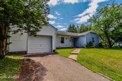 /international/us/119-driftwood-lane-lanoka-harbor-nj-110100983256/