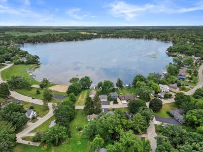 /international/us/7950-greendale-ave-burlington-wi-110100624498/