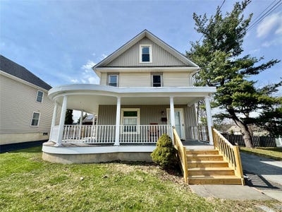 /international/us/217-219-highland-avenue-middletown-ny-110108011917/