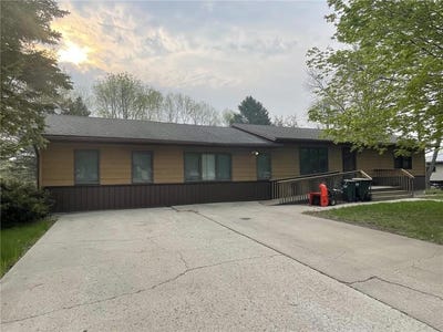 /international/us/115-nelson-street-s-evansville-mn-110100481000/