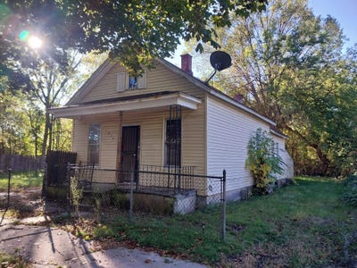 /international/us/1810-carroll-street-saginaw-mi-110107415785/