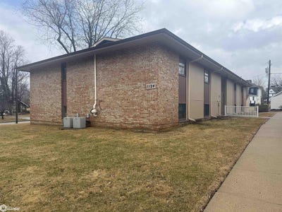 /international/us/1124-n-carroll-street-unit-11-carroll-ia-110106321116/