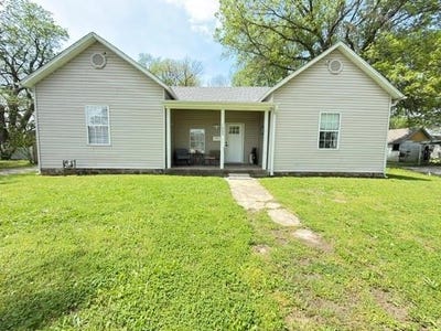 /international/us/1005-walnut-street-lamar-mo-110107390790/