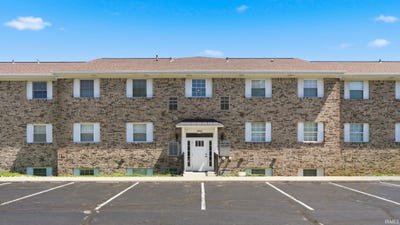 /international/us/8986-e-hatchery-road-syracuse-in-110108617690/