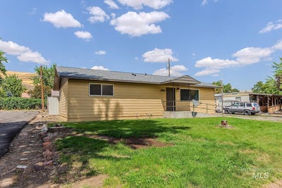 /international/us/1751-columbia-street-pomeroy-wa-110101140268/
