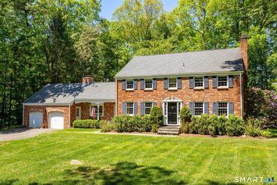 /international/us/60-old-wood-road-avon-ct-110108222913/