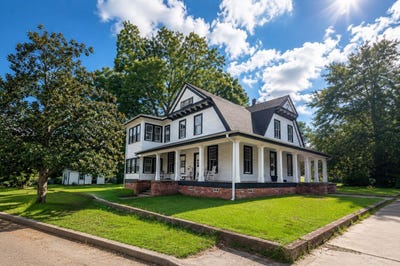 /international/us/101-s-friou-street-jefferson-tx-110108282852/