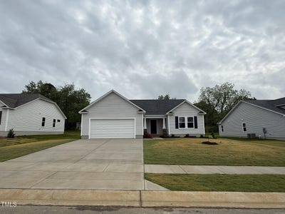 /international/us/115-oakfield-trace-drive-four-oaks-nc-110098977975/