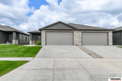 /international/us/303-half-moon-drive-lincoln-ne-110108981231/