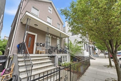 /international/us/514-42nd-st-union-city-nj-110108124269/
