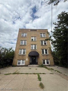 /international/us/976-e-70th-street-cleveland-oh-110109931129/
