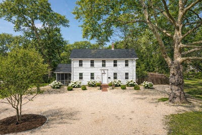 /international/us/937-south-country-road-bellport-ny-110107408543/