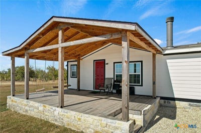 /international/us/8672-county-road-133-3-burlington-tx-110095363982/