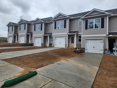 /international/us/261-dale-mires-lane-baxter-tn-110108252249/