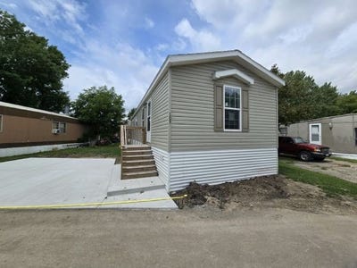 /international/us/103-maple-dr-mankato-mn-110101071250/