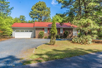 /international/us/101-swan-run-court-seven-lakes-nc-110107393634/