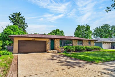 /international/us/2415-hyacinth-avenue-janesville-wi-110108816564/
