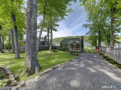 /international/us/46-ashford-lake-drive-ashford-ct-110108775540/