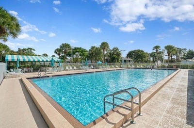 /international/us/3606-alder-drive-west-palm-beach-fl-110106450211/