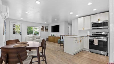 /international/us/801-s-cascade-avenue-montrose-co-110108297652/