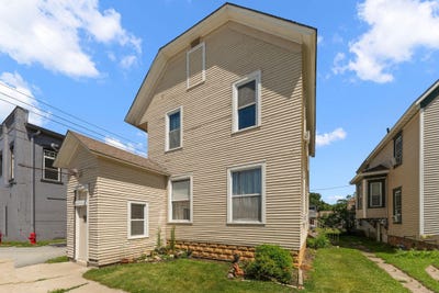 /international/us/17-n-michigan-141-e-main-st-la-crosse-in-110108888756/