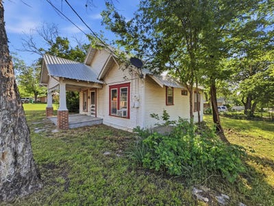 /international/us/908-s-rice-street-hamilton-tx-110107638609/