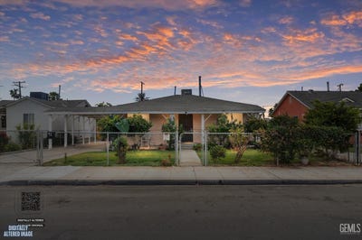 /international/us/2723-kentucky-street-bakersfield-ca-110120059781/