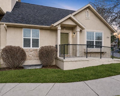 /international/us/214-w-crescent-view-ln-n-tooele-ut-110105522531/