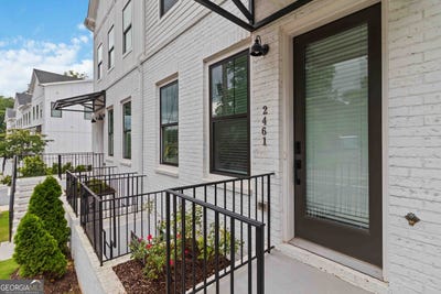 /international/us/2461-sycamore-road-nw-atlanta-ga-110120061665/