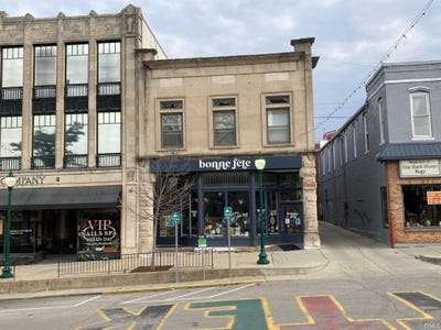 /international/us/112-w-6th-street-bloomington-in-110106619793/
