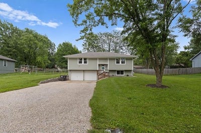 /international/us/16105-richmond-avenue-belton-mo-110100186275/
